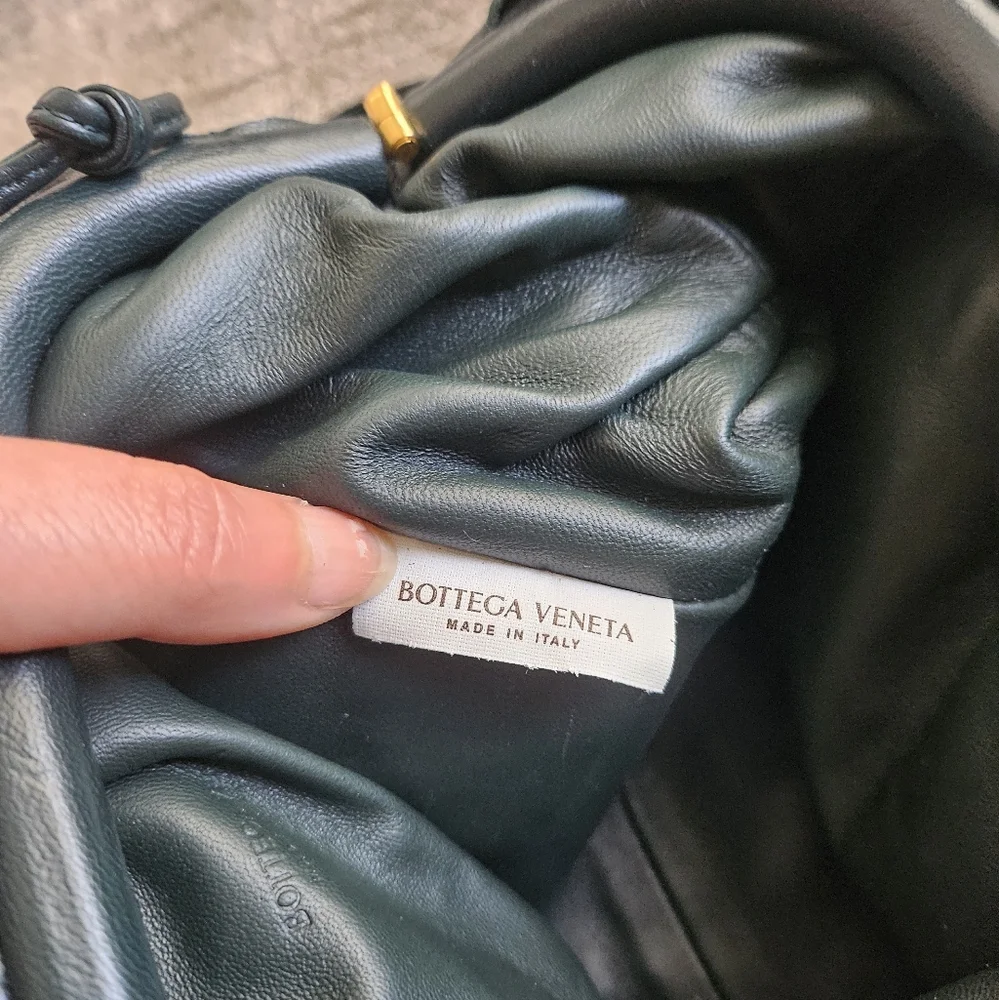 NWT Bottega Veneta Mini Pouch Intrecciato Inkwell/Deep Green Leather Crossbody